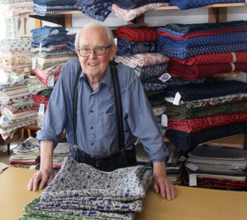 Roland Pongratz - Josef Fromholzer in seinem Laden