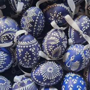 Eier mit Wachs verziert