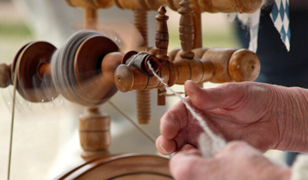 Wolle spinnen im Kapplhof Wolle spinnen im Kapplhof